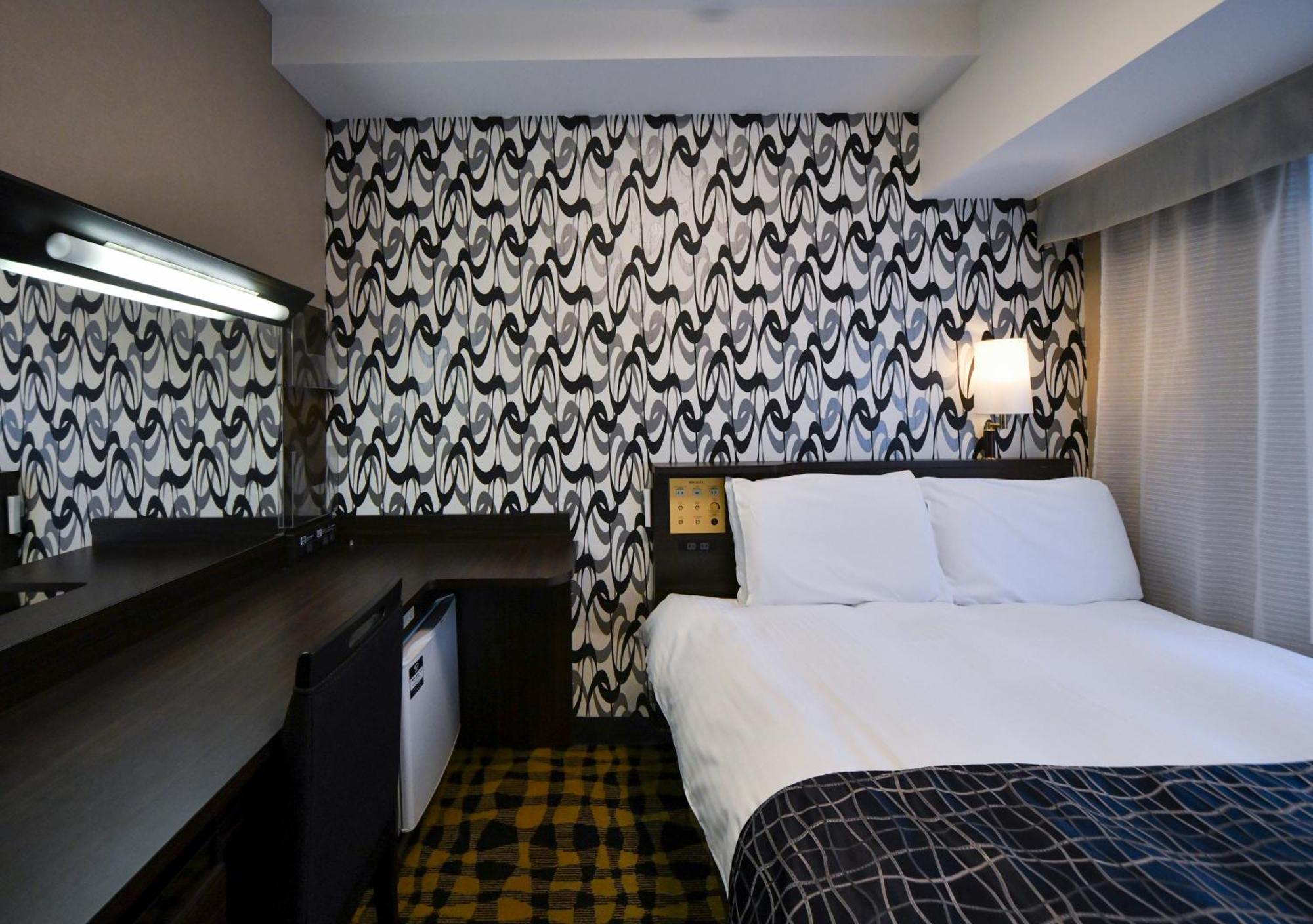 Apa Hotel Shimbashi Onarimon Tokyo Exterior photo