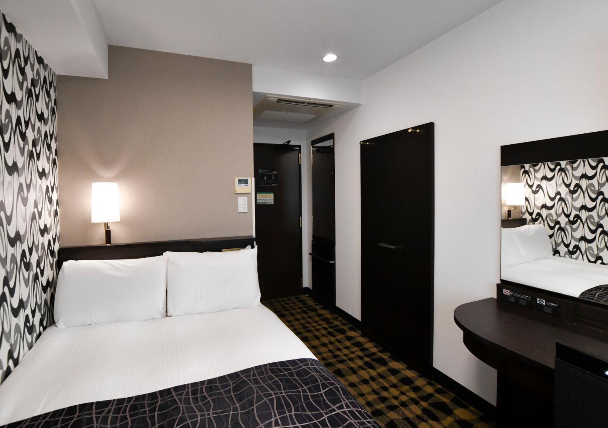 Apa Hotel Shimbashi Onarimon Tokyo Exterior photo