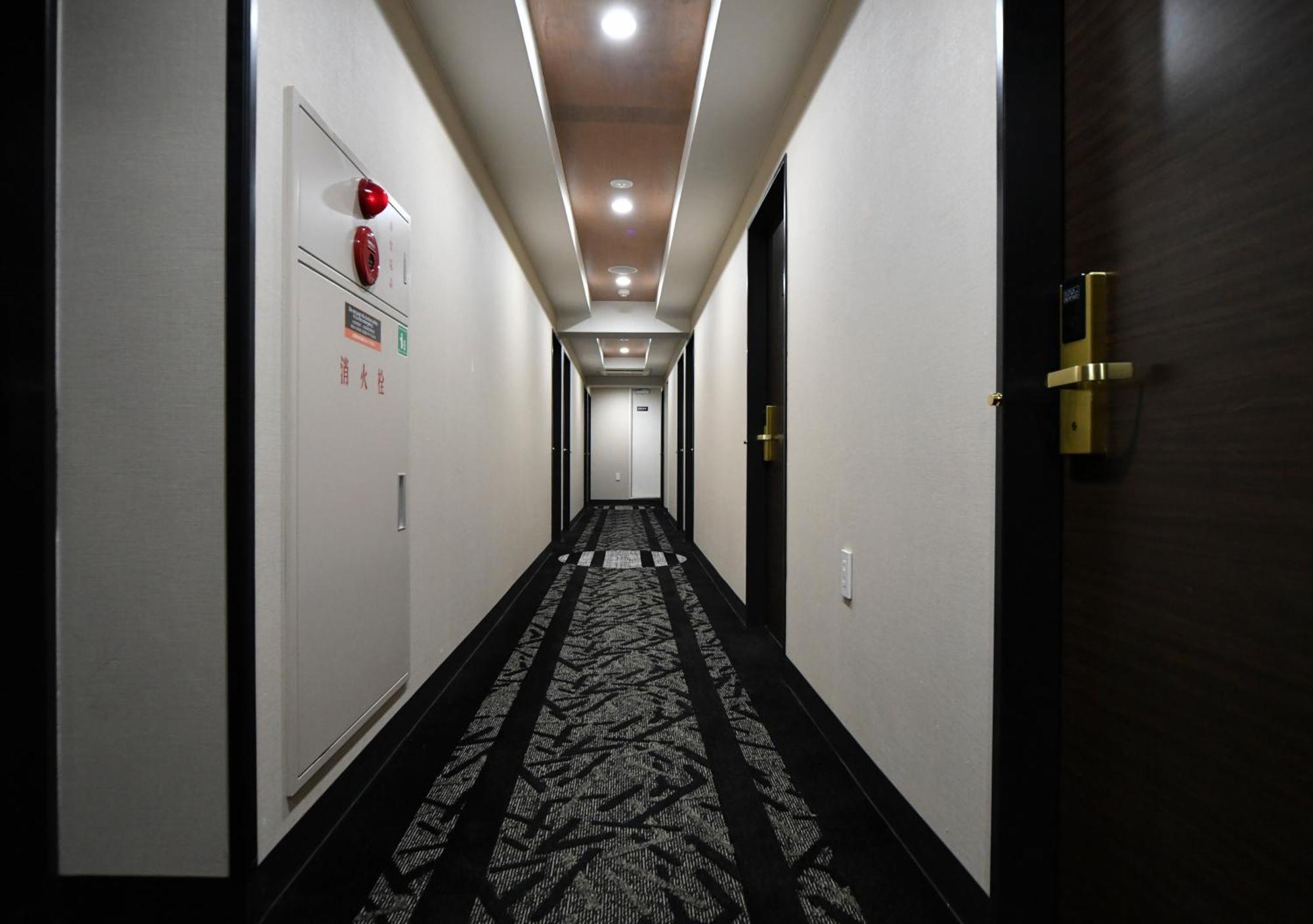 Apa Hotel Shimbashi Onarimon Tokyo Exterior photo