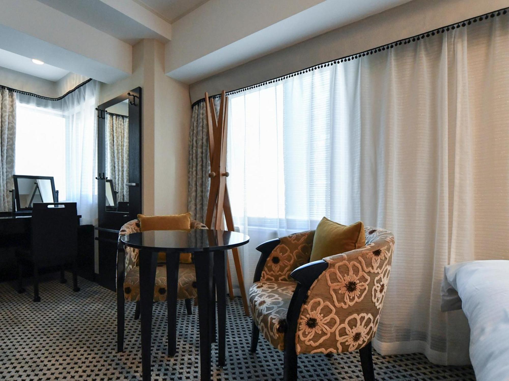 Apa Hotel Shimbashi Onarimon Tokyo Exterior photo